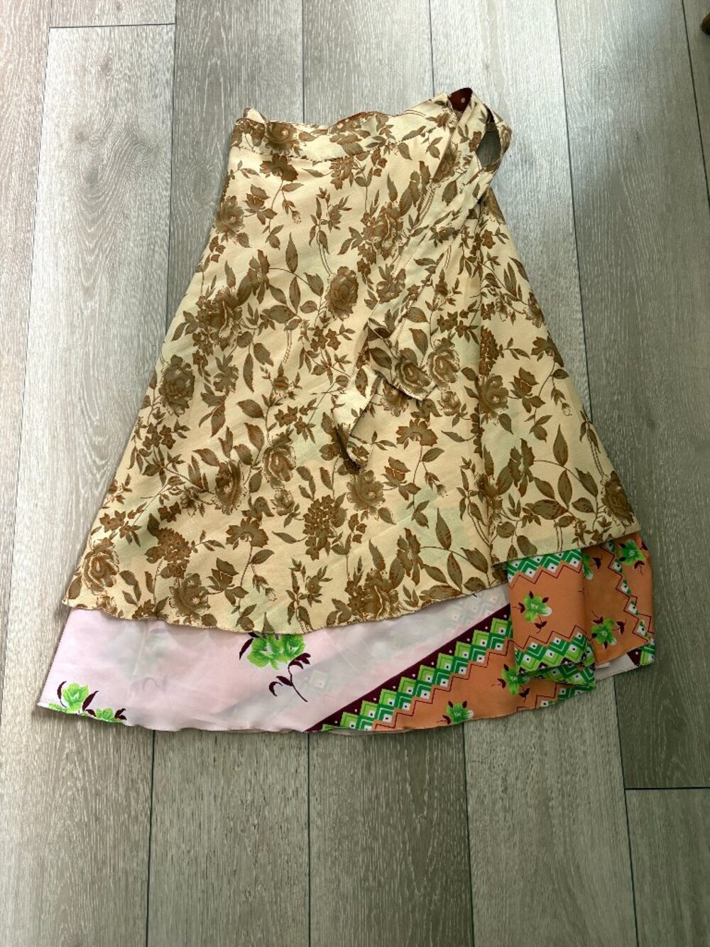 Exclusive! India 100% Silk Wrap Skirt Floral Patchwork
